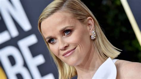 Reese Witherspoon wows in sparkly string bikini leaving fans in ...